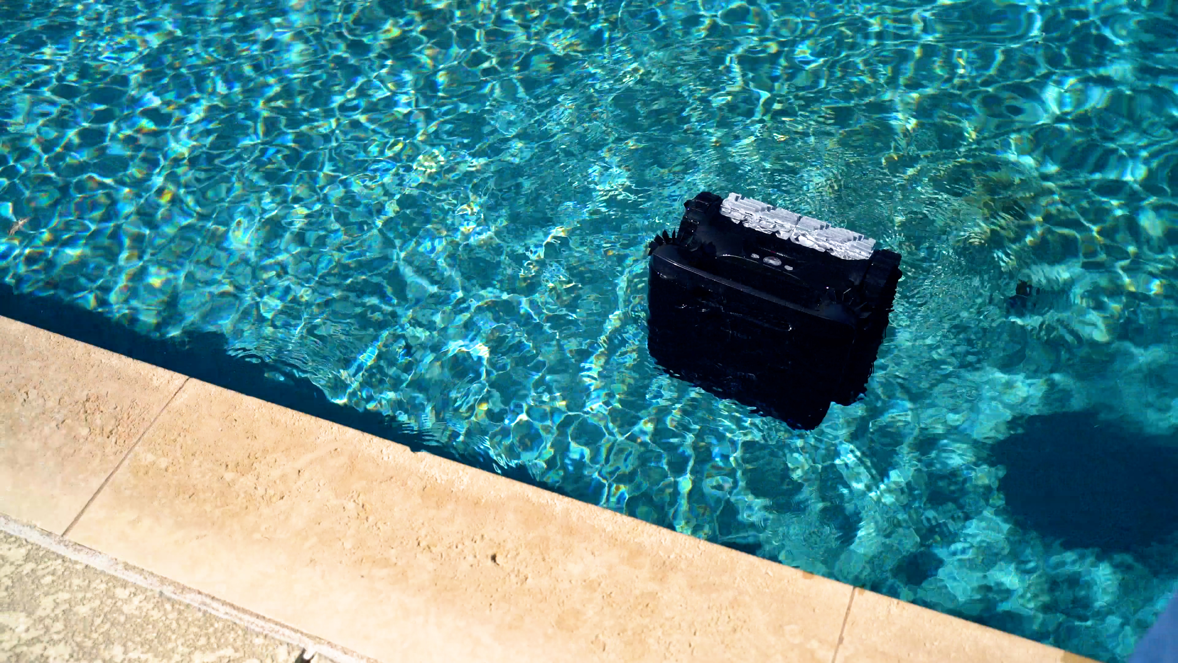 Beatbot AquaSense 2 Ultra Sitting Surface Near Pool Edge