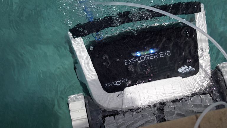 Dolphin E70 LED Indicator Lit Underwater Top View