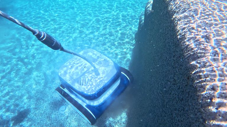 Clear S Cleaning Floor Underwater Stirring Sediment