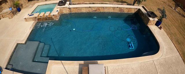 Testing a robotic pool cleaner in a real pool