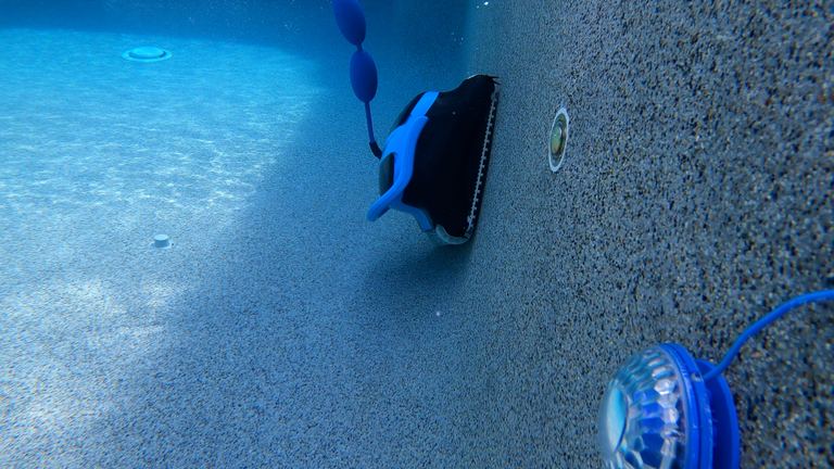 Dolphin Nautilus CC Plus Climbing Pool Wall Past Return Jet