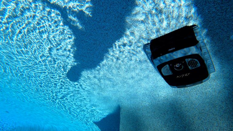 Aiper Scuba X1 Pro Traversing Pool Floor Underwater Wide View