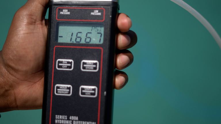 Dolphin Quantum Pro Manometer Reading Negative 1 667 PSI