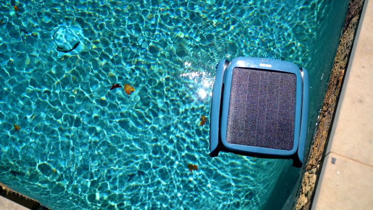 Beatbot Iskim Ultra Floating Near Edge Tiles Leaves Water